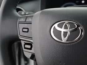 Toyota C-HR (2026) thumbnail 7
