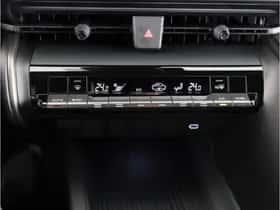 Toyota C-HR (2026) thumbnail 9