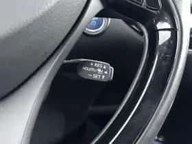 Toyota C-HR (2018) thumbnail 14
