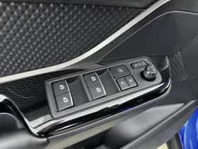 Toyota C-HR (2018) thumbnail 20
