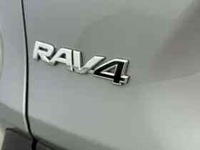 Toyota RAV4 (2024) thumbnail 18