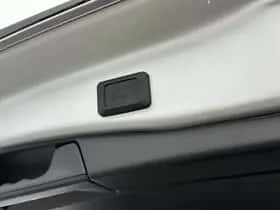 Toyota RAV4 (2024) thumbnail 24