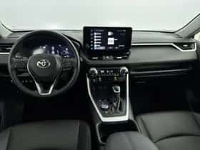 Toyota RAV4 (2024) thumbnail 4