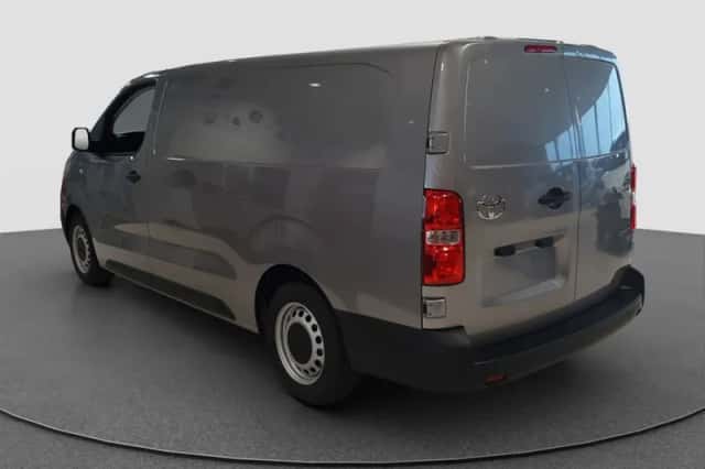Toyota Proace (2025) thumbnail 2