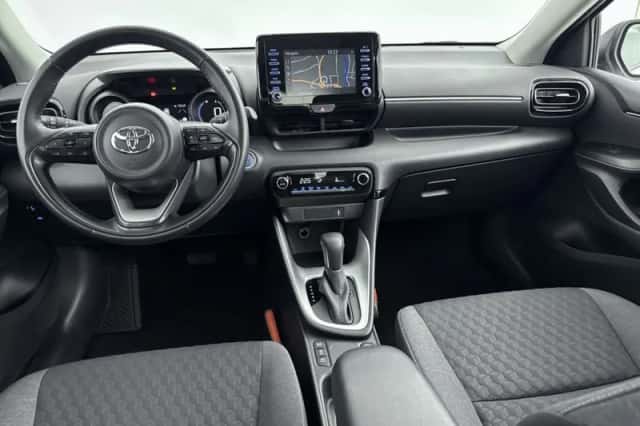 Toyota Yaris (2023) thumbnail 4