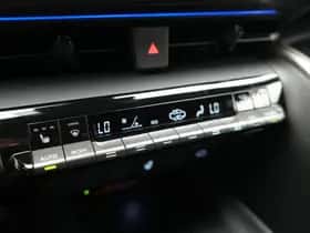 Toyota C-HR (2026) thumbnail 7