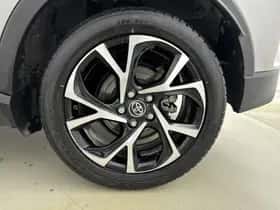 Toyota C-HR (2019) thumbnail 22