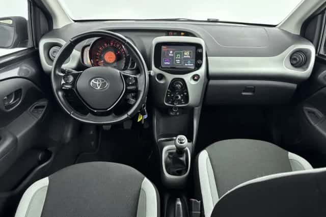 Toyota Aygo (2016) thumbnail 4