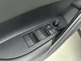 Toyota Corolla_Cross (2026) thumbnail 19