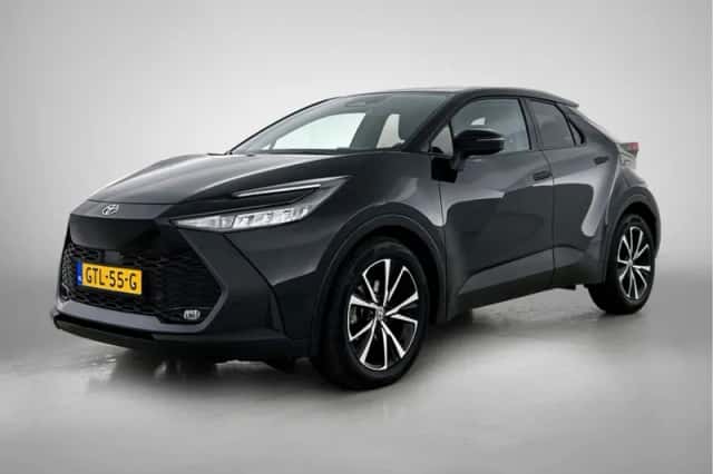 Toyota C-HR (2024) thumbnail 1
