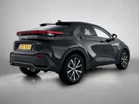Toyota C-HR (2024) thumbnail 2