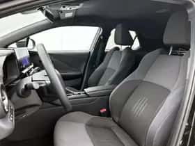 Toyota C-HR (2024) thumbnail 15