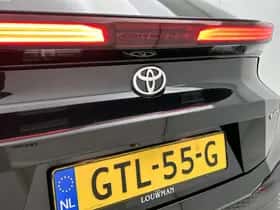 Toyota C-HR (2024) thumbnail 18