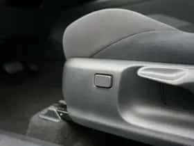 Toyota C-HR (2026) thumbnail 17