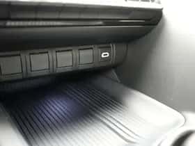 Toyota C-HR (2026) thumbnail 30