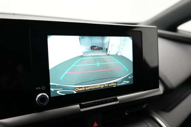 Toyota C-HR (2026) thumbnail 4