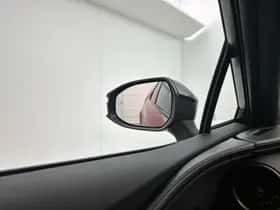 Toyota C-HR (2025) thumbnail 33