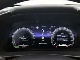 Toyota C-HR (2025) thumbnail 5