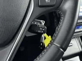 Toyota Auris (2017) thumbnail 14