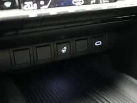 Toyota C-HR (2025) thumbnail 34