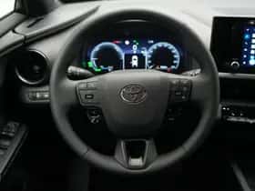 Toyota C-HR (2025) thumbnail 5