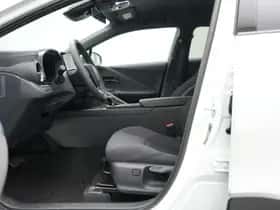 Toyota C-HR (2025) thumbnail 8
