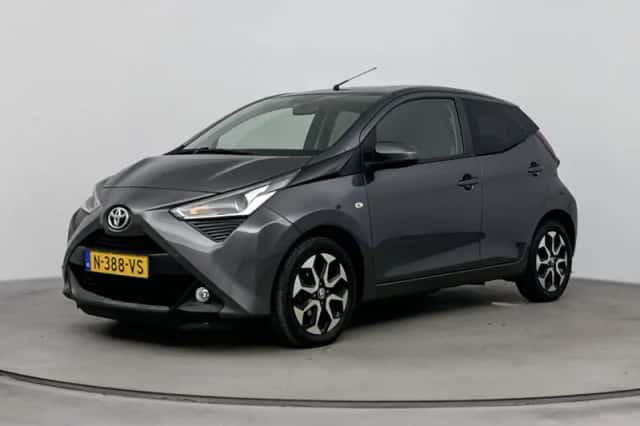 Toyota Aygo (2022) thumbnail 1