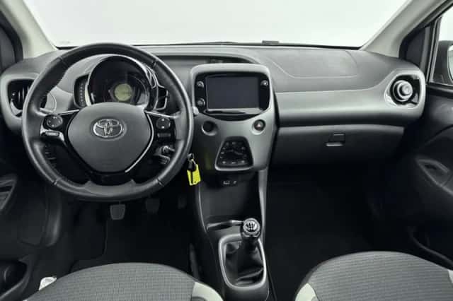 Toyota Aygo (2022) thumbnail 4