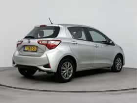 Toyota Yaris (2019) thumbnail 2