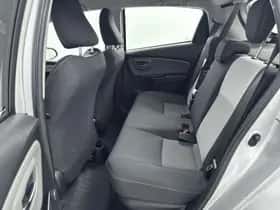 Toyota Yaris (2019) thumbnail 16