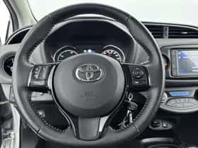 Toyota Yaris (2019) thumbnail 17