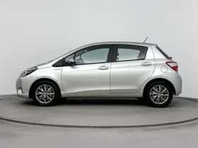 Toyota Yaris (2019) thumbnail 3