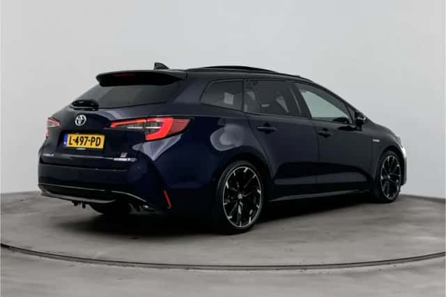 Toyota Corolla_Touring_Sports (2021) thumbnail 2
