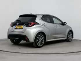Toyota Yaris (2022) thumbnail 2