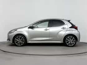Toyota Yaris (2022) thumbnail 3