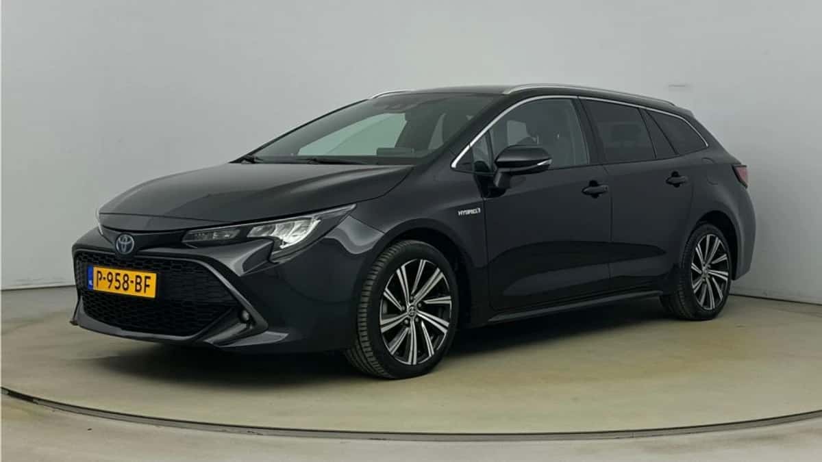 Toyota Corolla_Touring_Sports (2022) — foto 1