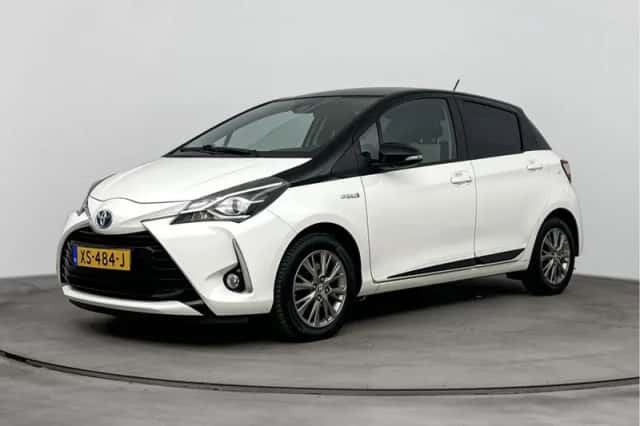 Toyota Yaris (2017) thumbnail 1
