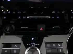 Toyota bZ4X (2025) thumbnail 9