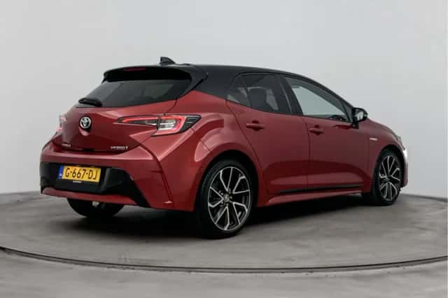 Toyota Corolla (2019) thumbnail 2