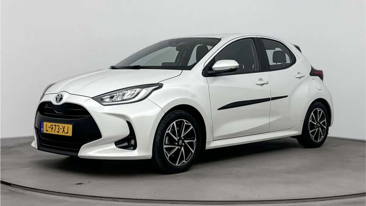 Toyota Yaris (2021) — foto 1