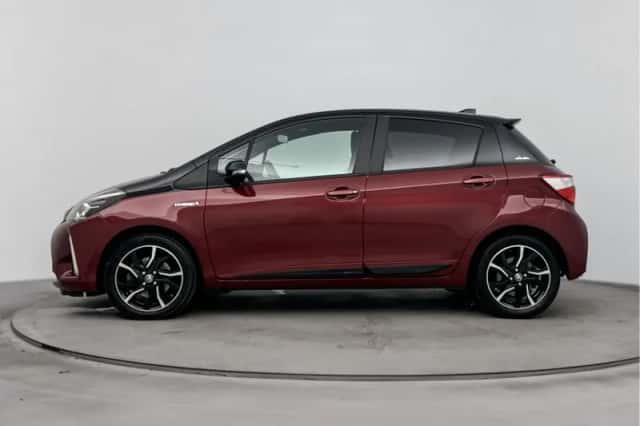 Toyota Yaris (2018) thumbnail 3