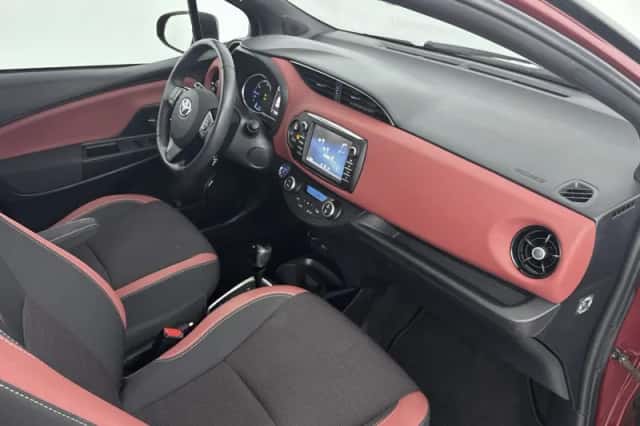 Toyota Yaris (2018) thumbnail 6