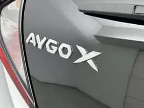 Toyota Aygo (2022) thumbnail 17