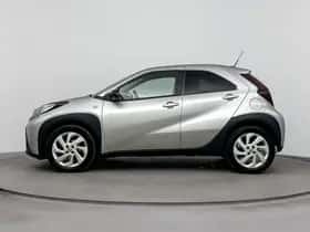 Toyota Aygo (2022) thumbnail 3