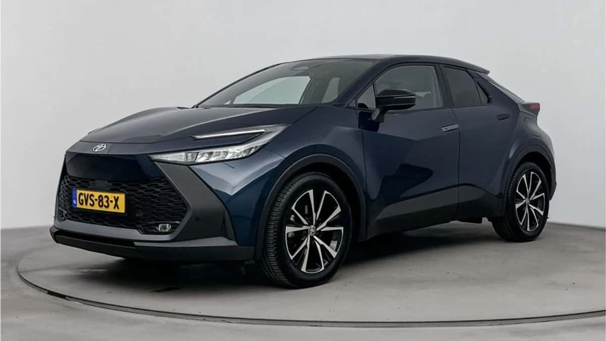 Toyota C-HR (2024) — foto 1