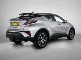 Toyota C-HR (2017) thumbnail 2