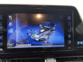 Toyota C-HR (2017) thumbnail 13