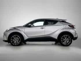 Toyota C-HR (2017) thumbnail 3