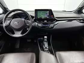 Toyota C-HR (2017) thumbnail 5