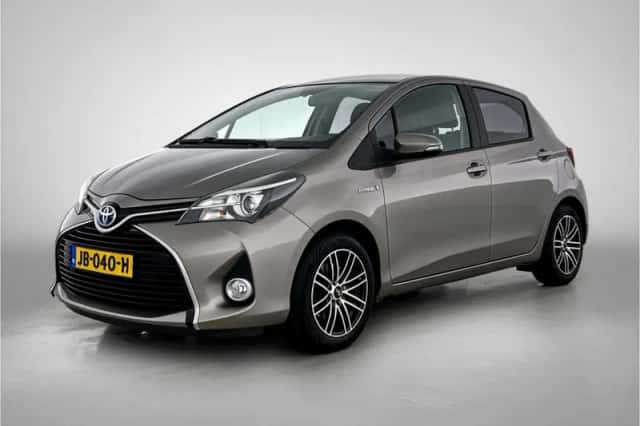 Toyota Yaris (2015) thumbnail 1